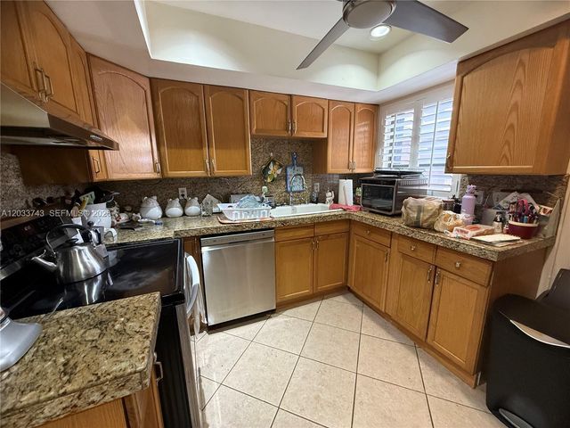 103 Tweedbrook Lane 101, Hollywood, FL 33021