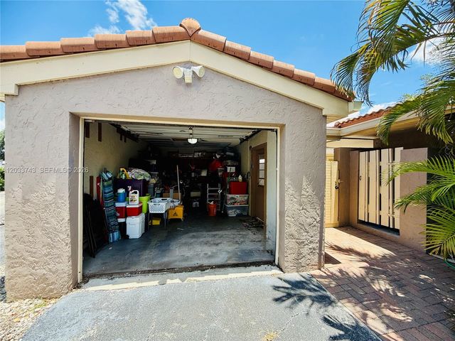 103 Tweedbrook Lane 101, Hollywood, FL 33021