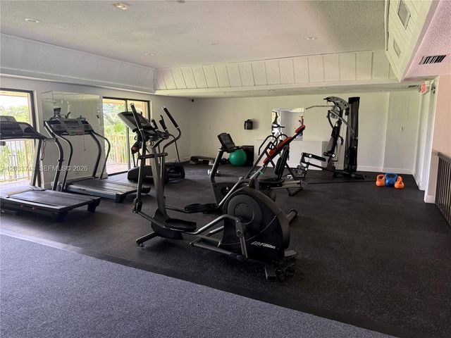 103 Tweedbrook Lane 101, Hollywood, FL 33021