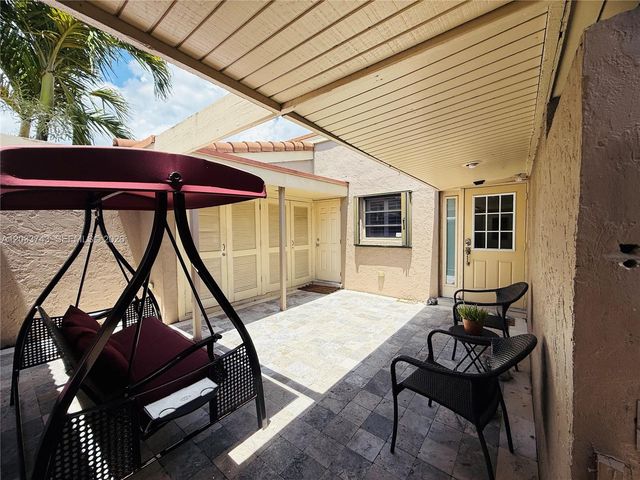 103 Tweedbrook Lane 101, Hollywood, FL 33021