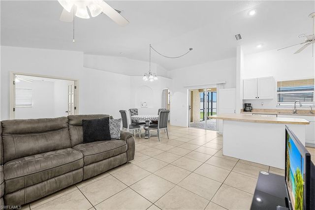 1106 7th PL, Cape Coral, FL 33993