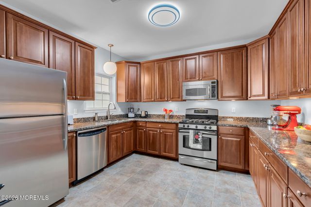 540 Cranbury Road 329, East Brunswick, NJ 08816