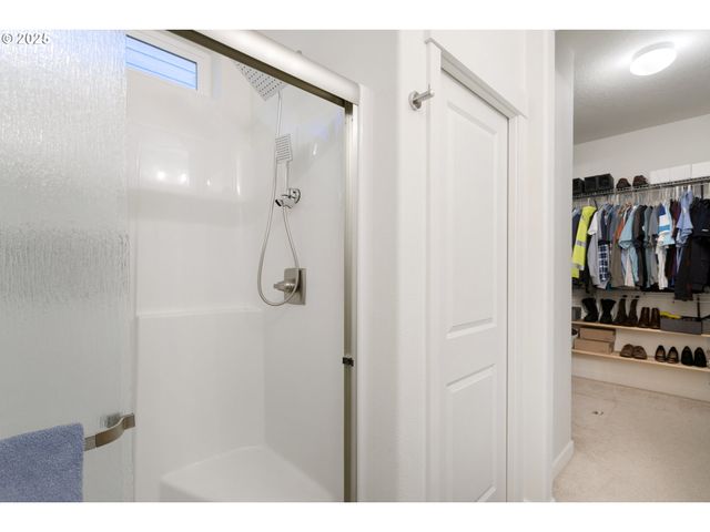 1300 N BROADWAY St, Estacada, OR 97023