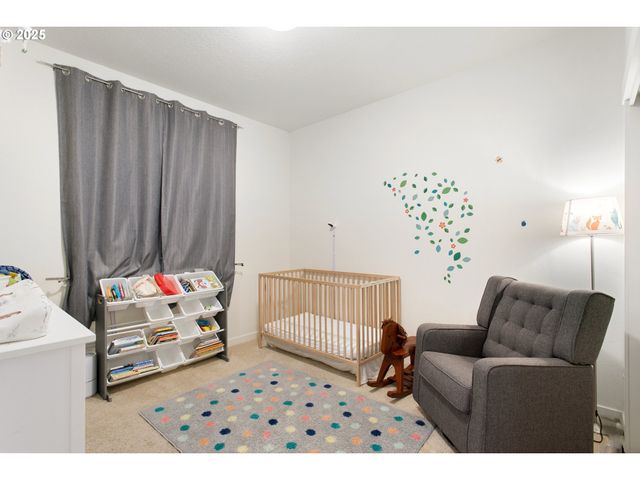 1300 N BROADWAY St, Estacada, OR 97023