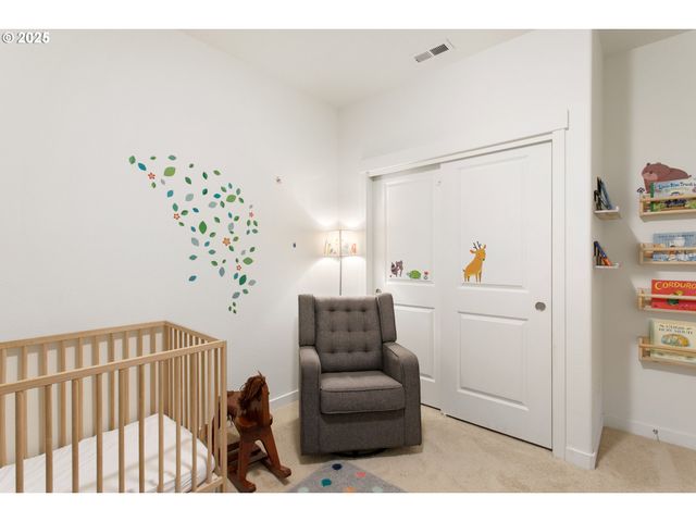 1300 N BROADWAY St, Estacada, OR 97023