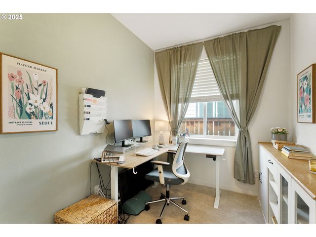 1300 N BROADWAY St, Estacada, OR 97023