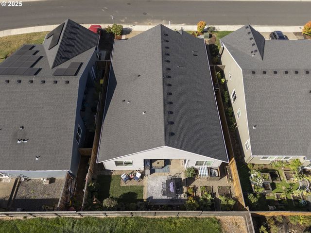 1300 N BROADWAY St, Estacada, OR 97023