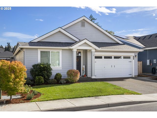 1300 N BROADWAY St, Estacada, OR 97023