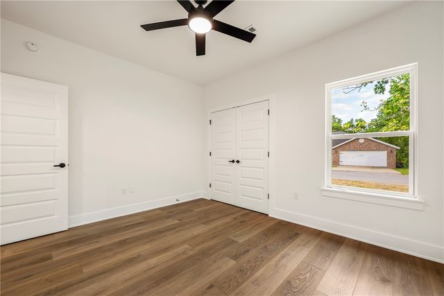 9 Leland Lane, Bella Vista, AR 72715