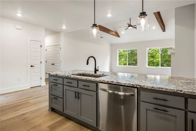 9 Leland Lane, Bella Vista, AR 72715