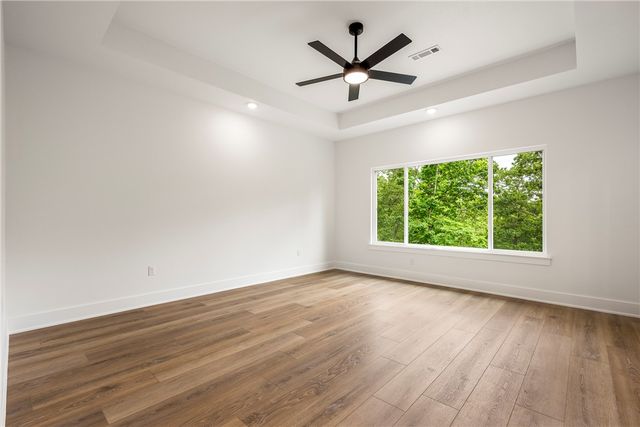 9 Leland Lane, Bella Vista, AR 72715