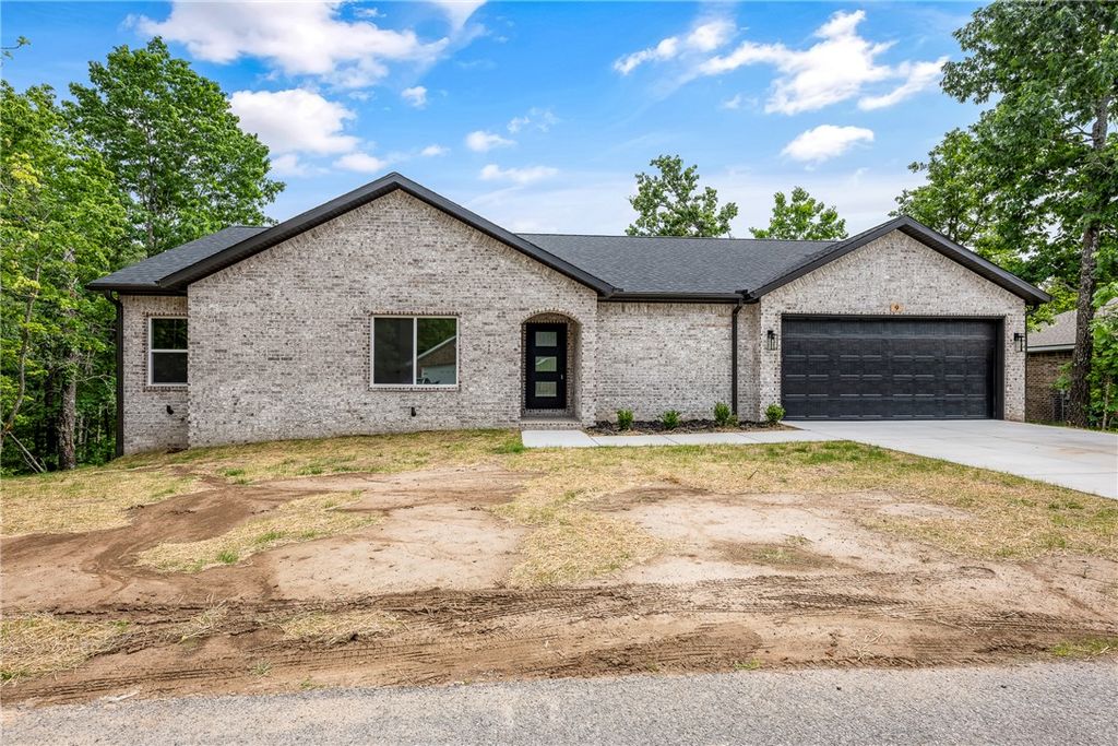 9 Leland Lane, Bella Vista, AR 72715