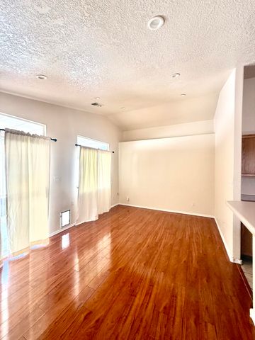 9923 Lone Mountain Avenue SW, Albuquerque, NM 87121