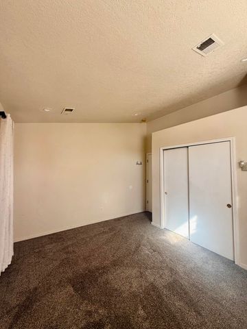 9923 Lone Mountain Avenue SW, Albuquerque, NM 87121