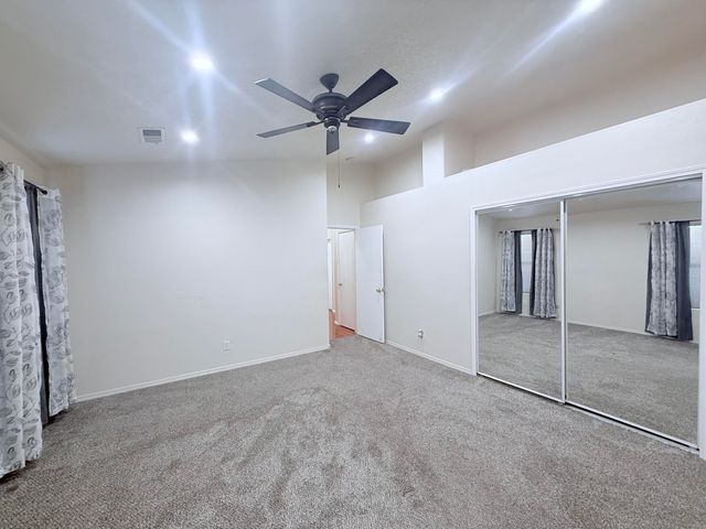 9923 Lone Mountain Avenue SW, Albuquerque, NM 87121