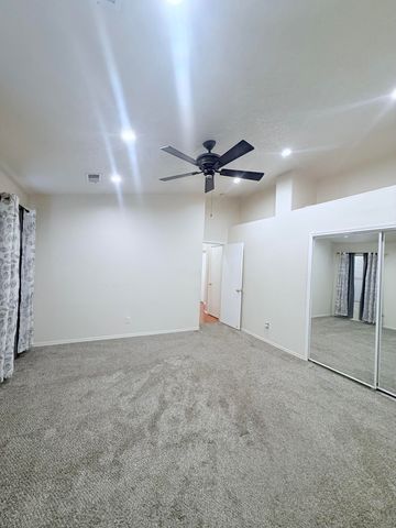 9923 Lone Mountain Avenue SW, Albuquerque, NM 87121