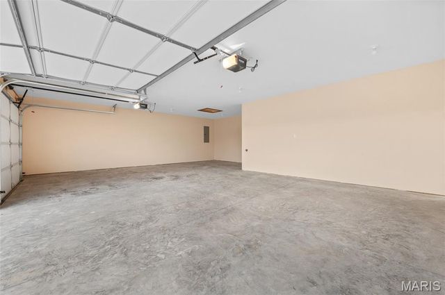 3605 Justine Drive, Pontoon Beach, IL 62040