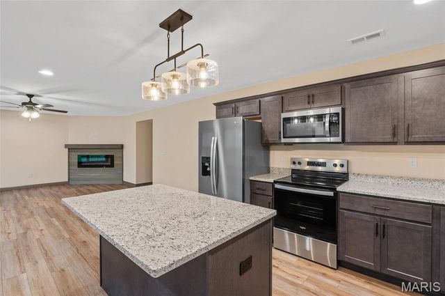 3605 Justine Drive, Pontoon Beach, IL 62040