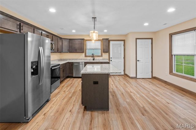 3605 Justine Drive, Pontoon Beach, IL 62040