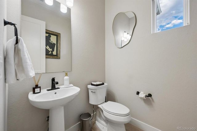 888 S Valentia Street 104, Denver, CO 80247