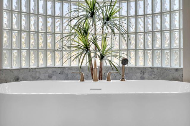 311 Porpoise Point Dr, St Augustine, FL 32084