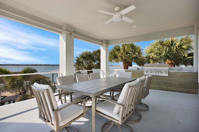 311 Porpoise Point Dr, St Augustine, FL 32084