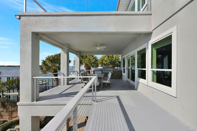 311 Porpoise Point Dr, St Augustine, FL 32084