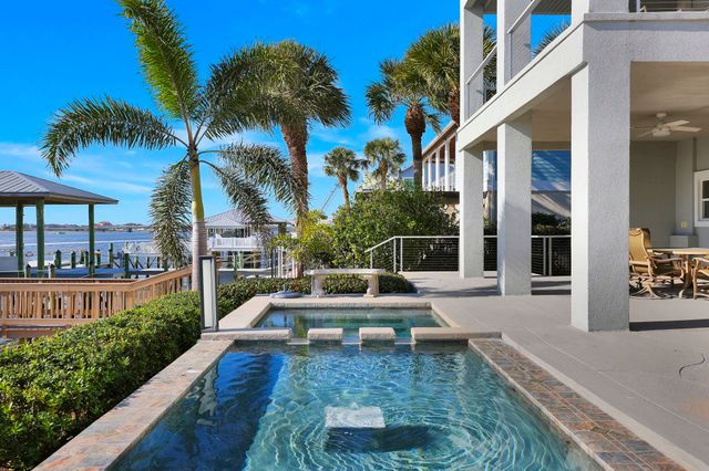 311 Porpoise Point Dr, St Augustine, FL 32084