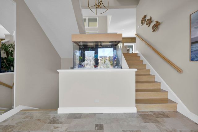 311 Porpoise Point Dr, St Augustine, FL 32084