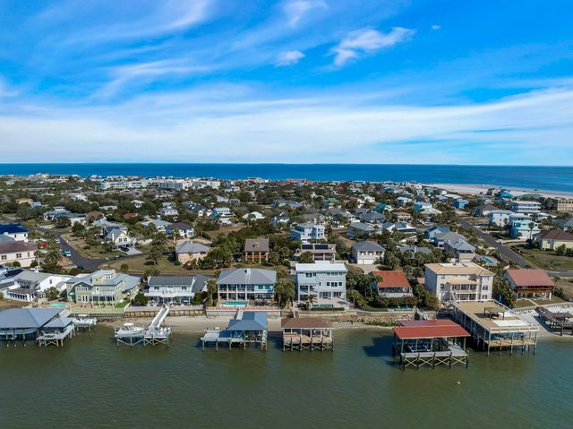 311 Porpoise Point Dr, St Augustine, FL 32084