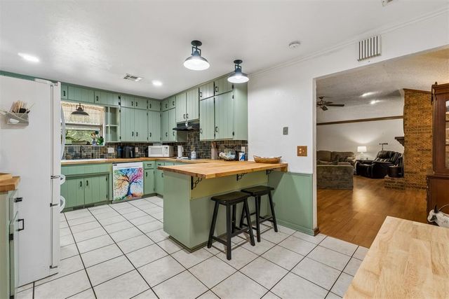 14016 W Andrew Lane, Newalla, OK 74857