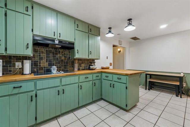14016 W Andrew Lane, Newalla, OK 74857