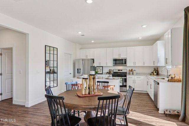 273 Chimney View Loop, Blountville, TN 37617