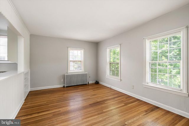 16 STATION RD, Cranbury, NJ 08512