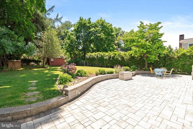 16 STATION RD, Cranbury, NJ 08512