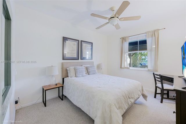 4394 Fox Ridge Dr, Weston, FL 33331