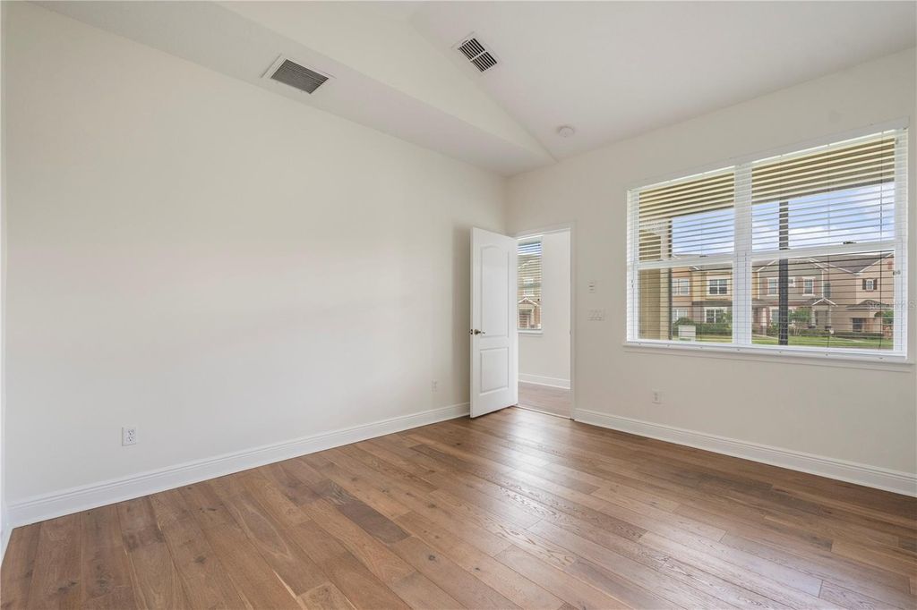 Image 14 of property listing at 7560 BENTONSHIRE AVENUE, Windermere, FL 34786