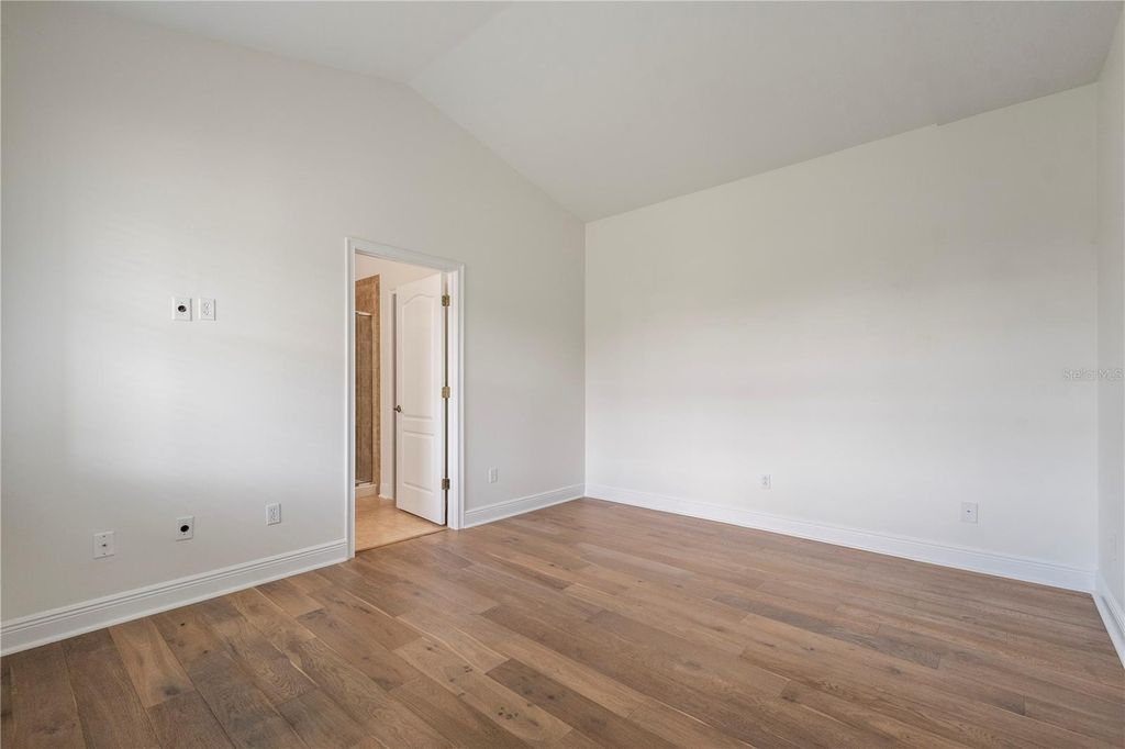 Image 15 of property listing at 7560 BENTONSHIRE AVENUE, Windermere, FL 34786
