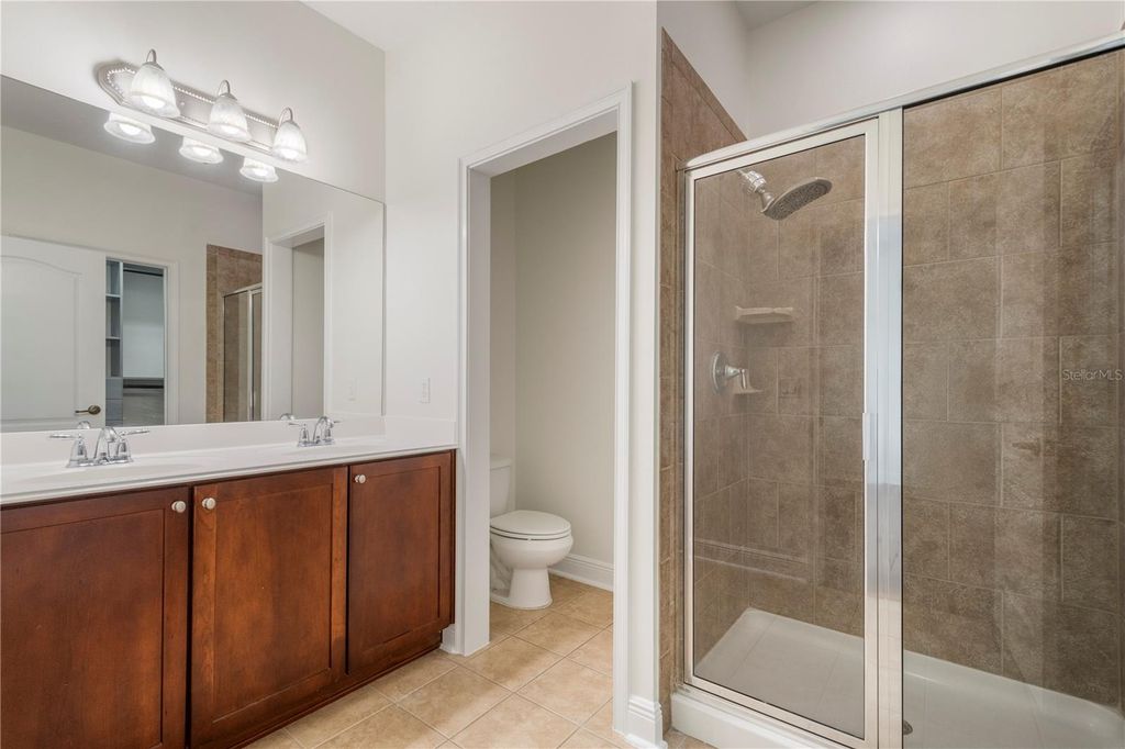 Image 16 of property listing at 7560 BENTONSHIRE AVENUE, Windermere, FL 34786