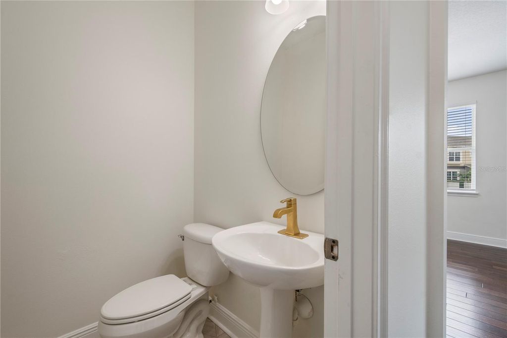 Image 19 of property listing at 7560 BENTONSHIRE AVENUE, Windermere, FL 34786
