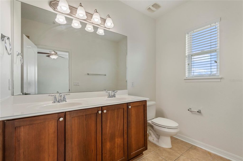 Image 24 of property listing at 7560 BENTONSHIRE AVENUE, Windermere, FL 34786