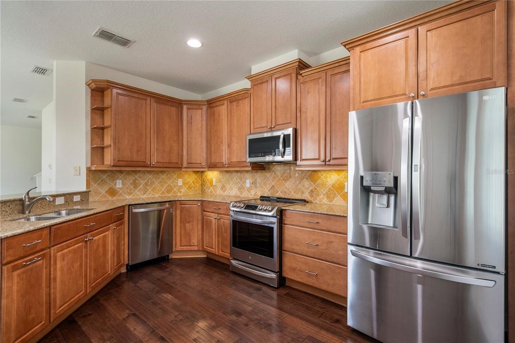 Image 5 of property listing at 7560 BENTONSHIRE AVENUE, Windermere, FL 34786
