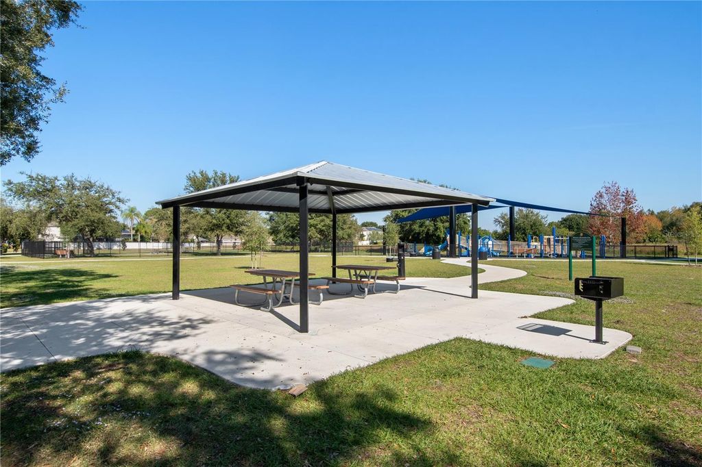 Image 44 of property listing at 7560 BENTONSHIRE AVENUE, Windermere, FL 34786