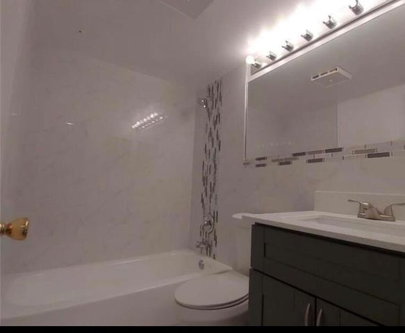 9903 Three Lakes Circle, Boca Raton, FL 33428