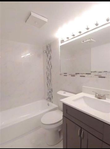 9903 Three Lakes Circle, Boca Raton, FL 33428