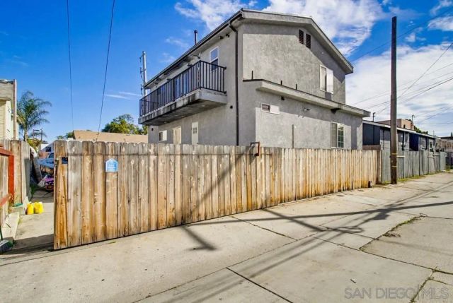 1859-1861 Irving Ave, San Diego, CA 92113