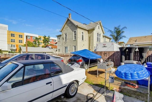 1859-1861 Irving Ave, San Diego, CA 92113