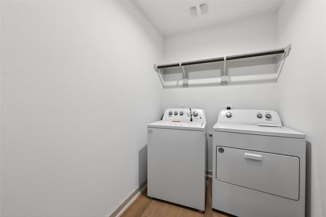 827 Silver Kettle Drive, Rosharon, TX 77583