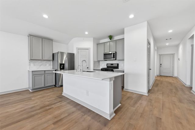 827 Silver Kettle Drive, Rosharon, TX 77583