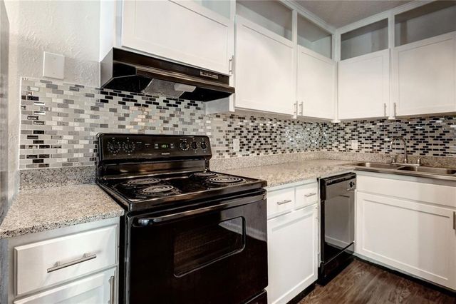 2900 Cole ST 310, Austin, TX 78705